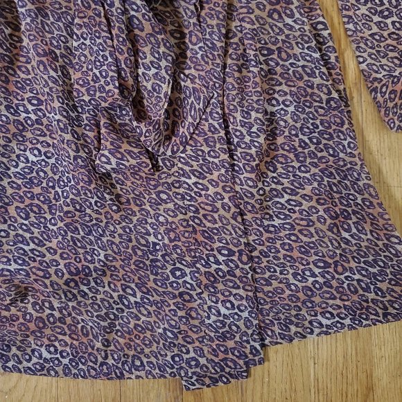 Victoria's Secret Semi-Sheer Tie-Front Robe - Picture 3 of 6